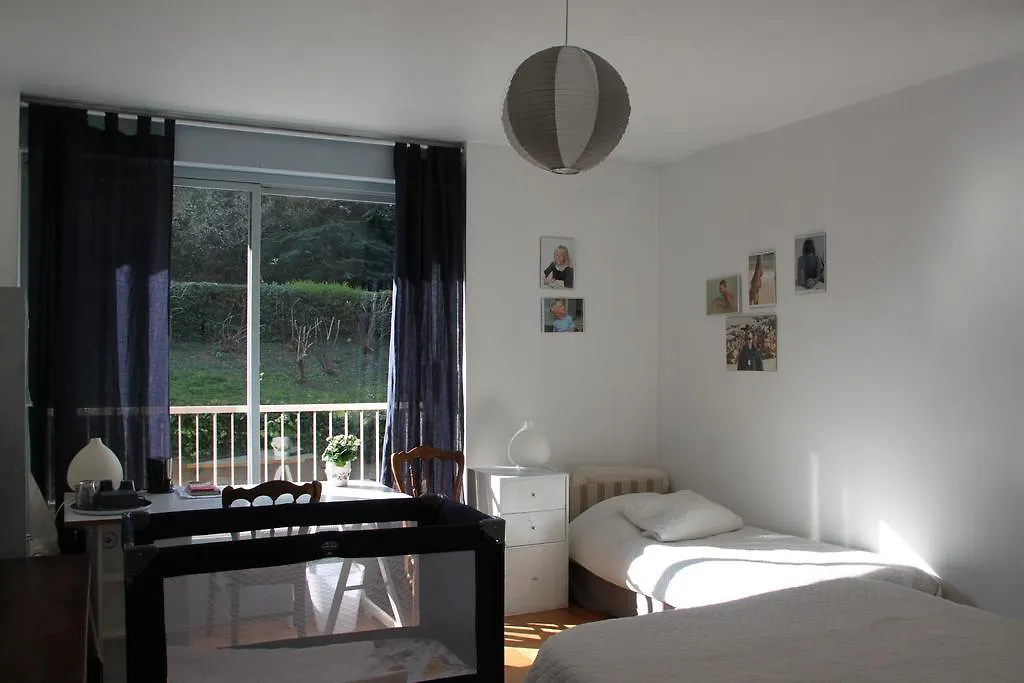 Bed and Breakfast Les Hauts de Perrache à Sainte-Foy-lès-Lyon Couette-café